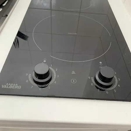 Centre, Pres Avenue De Verdun, Cosy 2 Pieces , Salon , Separe, Rue Tres Calme A 10 Minutes A Pied De La Grande