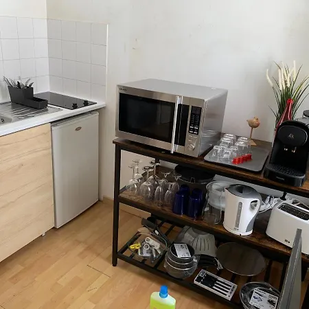 Centre, Pres Avenue De Verdun, Cosy 2 Pieces , Salon , Separe, Rue Tres Calme A 10 Minutes A Pied De La Grande Biarritz