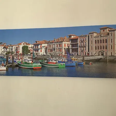 Apartament Centre, Pres Avenue De Verdun, Cosy 2 Pieces , Salon , Separe, Rue Tres Calme A 10 Minutes A Pied De La Grande *