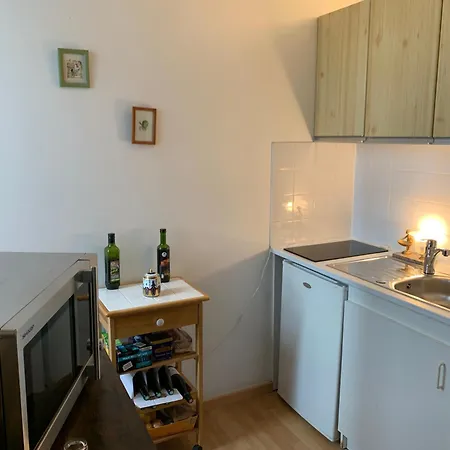 Centre, Pres Avenue De Verdun, Cosy 2 Pieces , Salon , Separe, Rue Tres Calme A 10 Minutes A Pied De La Grande Appartement *