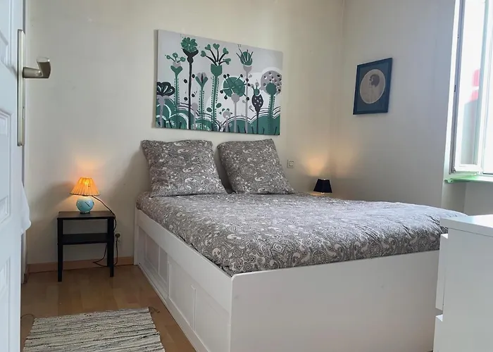 Centre, Pres Avenue De Verdun, Cosy 2 Pieces , Salon , Separe, Rue Tres Calme A 10 Minutes A Pied De La Grande *